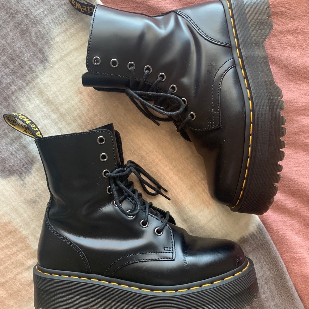 Dr. Marten Black Jadon 8-Eye Platform Smooth Leather Boots, US 8/EU 39